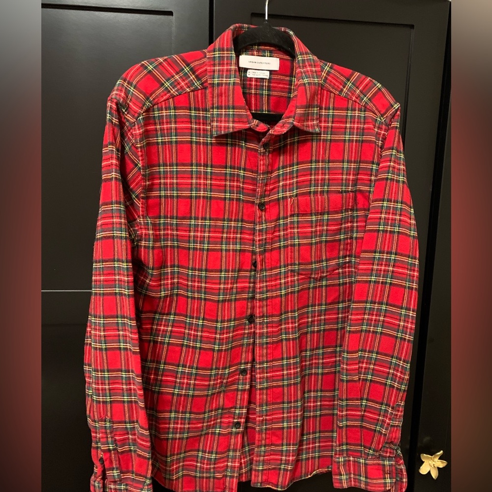 Urban Outfitters,Red,Plaid,Men's Shirt,size medium,cabincore,basics